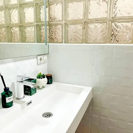 10 Min To Beach Cosy Flat